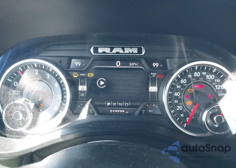 2022 Ram 1500 Big Horn 4X2 6'4 Box from USA, damaged, VIN 1C6RREBT7NN153364